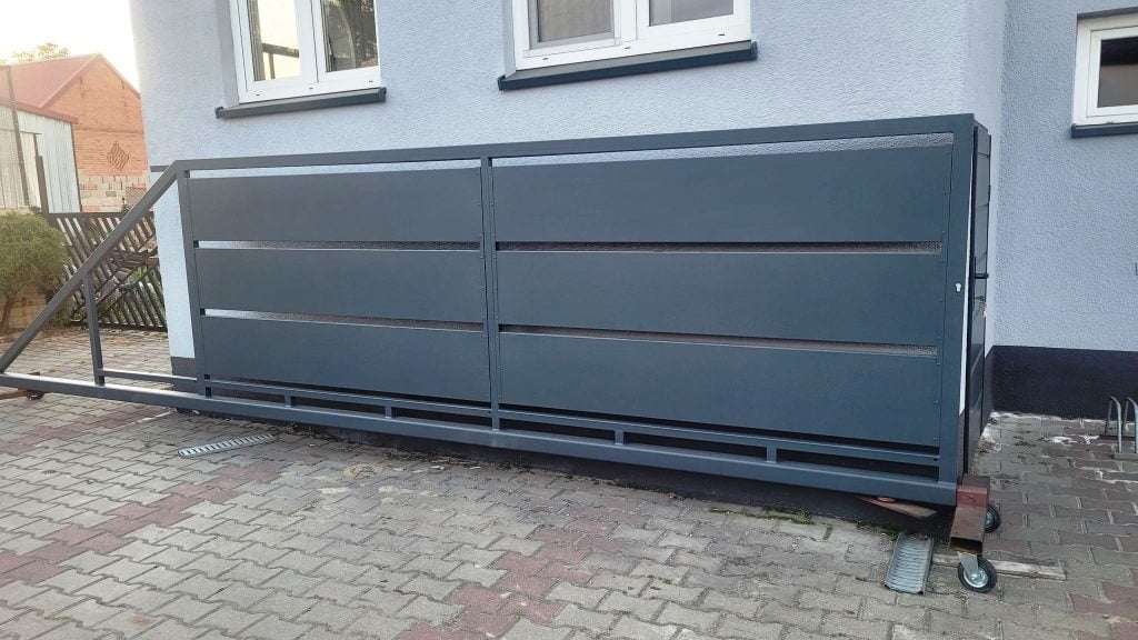 SUPREME – Hochwertiges Schiebetor